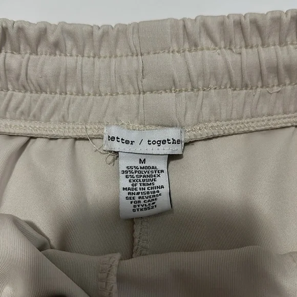 NWT Better Together Beige Women's Lounge Shorts Size M - Picture 4 of 8